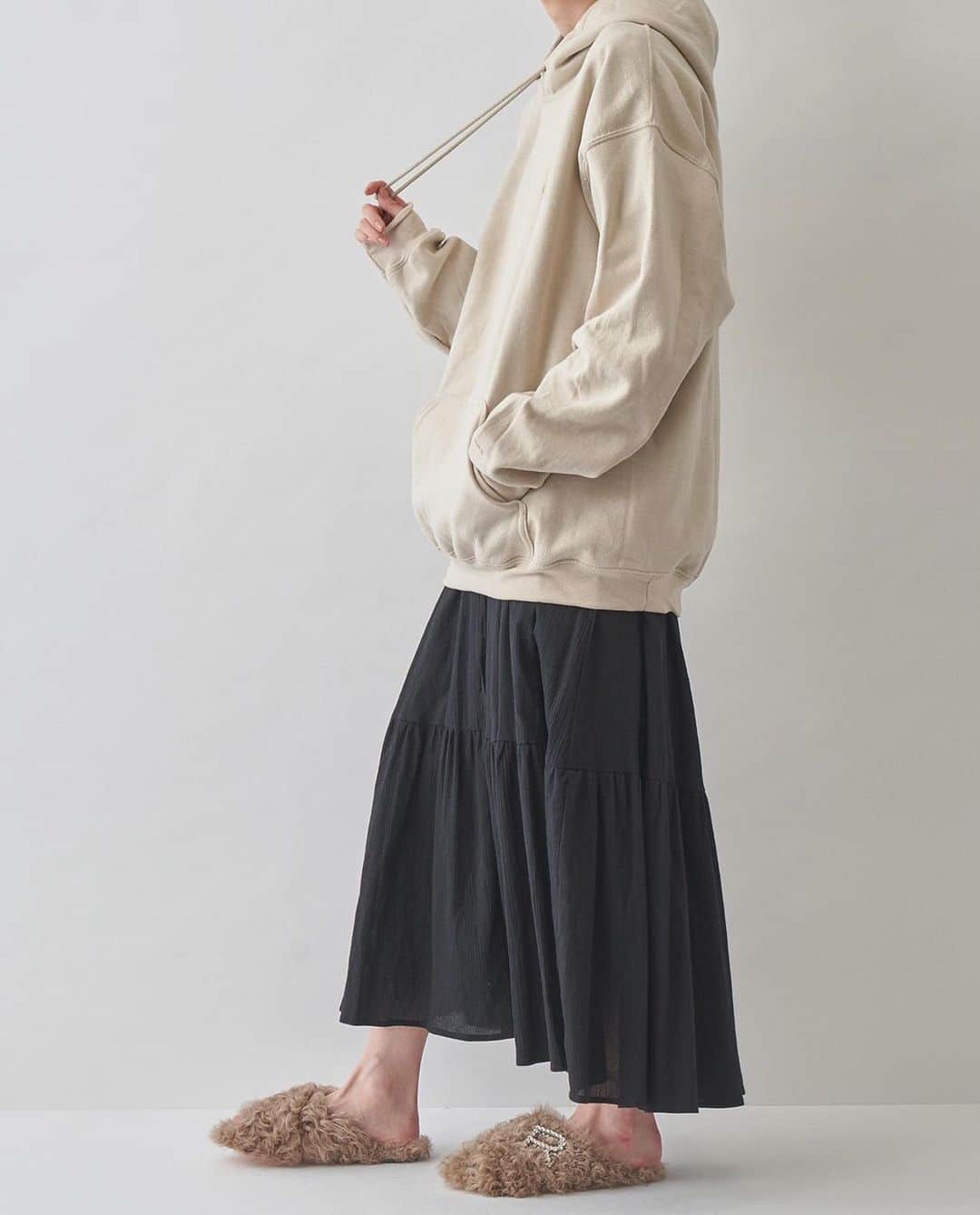MAISON DE REEFURのインスタグラム：「. 【 INFOMATION 】 10/9(wed)-三井ショッピングパーク「三井アウトレットパーク 木更津」に期間限定OPENします。 . MAX70%OFF！冬まで楽しめるオリジナルウエアやセレクトブランドなど、秋冬のファッションアイテムやライフスタイル雑貨が多数ラインアップ。 . さらに！限定ショップでしか手に入らない〈merci フーディー〉を発売致します。 . 〈 10％OFF COUPON PRESENT 〉 開催期間中、レジにて本画面をご呈示いただくとお会計金額から《さらに》10％OFF！ 詳しくは、ショップスタッフまでお問い合わせください。 ※他の割引サービスとの併用はできません。 ※一部対象外商品があります。 . ＜NOVELTY PRESENT＞ 開催期間中、MAISON DE REEFURショップにて税込8,000円以上お買い上げいただいたお客さまに先着でノベルティをプレゼント！ ※なくなり次第、終了となります。 . ◇MAISON DE REEFUR 三井アウトレットパーク 木更津 POP-UP ■開催期間：10月9日(水）～12月15日（日） ■開催場所：オーシャンズゾーン 7420区画 〒292-0009　千葉県木更津市金田東3丁目1-1 ■営業時間：10:00～20:00 . . #maisondereefur #kisarazu #outlet #kisarazuoutlet #popup #shop #limited #メゾンドリーファー #三井アウトレットパーク木更津 #アウトレット」