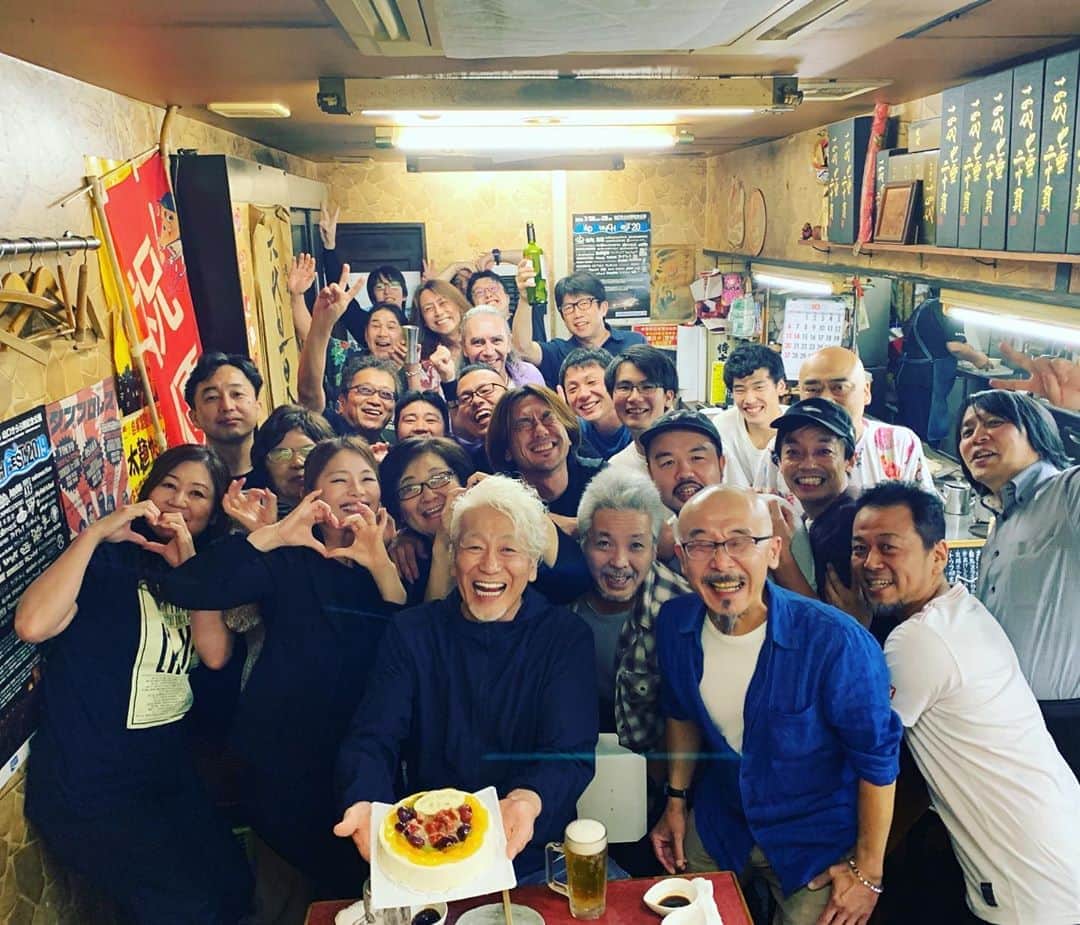青田典子さんのインスタグラム写真 - (青田典子Instagram)「広島  上野学園ホールでの コンサートを終えて、 私の#誕生日をお祝いしてもらいました m(_ _)m💕 ケーキを玉置浩二が持っていて、まるで彼の誕生日みたいです 笑」10月7日 12時23分 - norikoaota