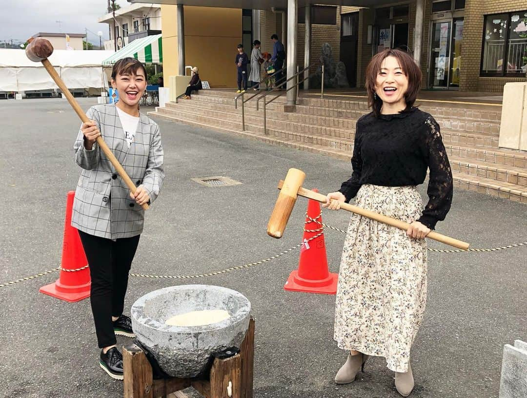 深瀬智聖さんのインスタグラム写真 - (深瀬智聖Instagram)「第9回糸島市民まつり 今年は無事に開催できました^ - ^✨ 2日目のイベントステージはらぶ子さんと😆✨ 楽しくて一日あっという間でした！✊🏻 前日のゴルフの少し筋肉痛で餅投げが、、痛かったのはここだけの話ですw いとゴンのダンスではSoさんの美声が聞けるというなんて贅沢な🥺😆 唄人羽のライブも感動しました🥺✨ 糸島市のみなさん、イベントスタッフの最高のおもてなしで会場は笑顔で溢れていました😆✨ #糸島市 #糸島 #糸島市民まつり #いとゴン」10月7日 12時29分 - chiseifukase