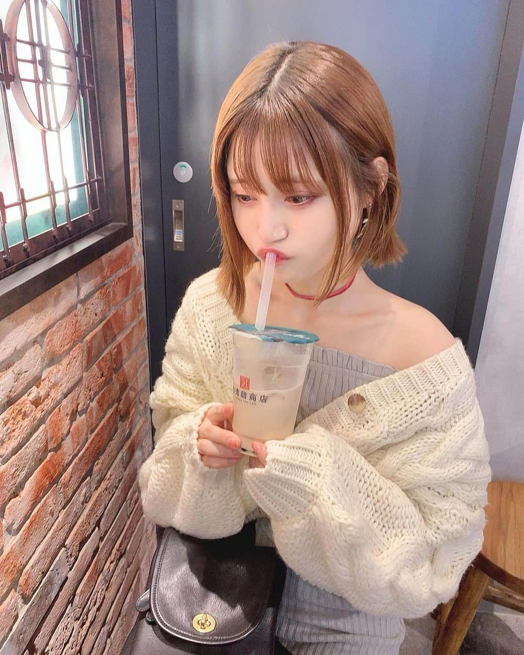 Rabiさんのインスタグラム写真 - (RabiInstagram)「🥺🥤」10月7日 12時39分 - cosmicrabbit