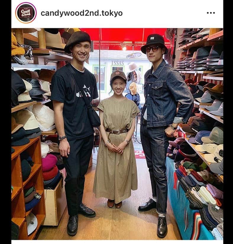 のインスタグラム：「@candywood2nd.tokyo 高円寺。  初めて行ったお店だったけど、スタッフさん達が楽しくノリ良くで、素敵でした^ ^ 素敵な帽子を多数揃えてらっしゃって、大き目ベレー帽を購入させていただきま した⛑ 飴ちゃんに、トートバッグに熱い本。 プレゼントありがとうございました😊🙏 #candywood #高円寺 #古着屋巡り #vintage #ベレー帽 #ベレー坊や #mensfashion #fashion #mensstyle #ok #paraboot #moreuptempo  #instagood #instalike #instafashion  #smile #あたたかいひと #あたたかい街 #優しさにつつまれて #ガイドしてくれた崇さん #次回は瓶ビール10本チャレンジ @taxin」