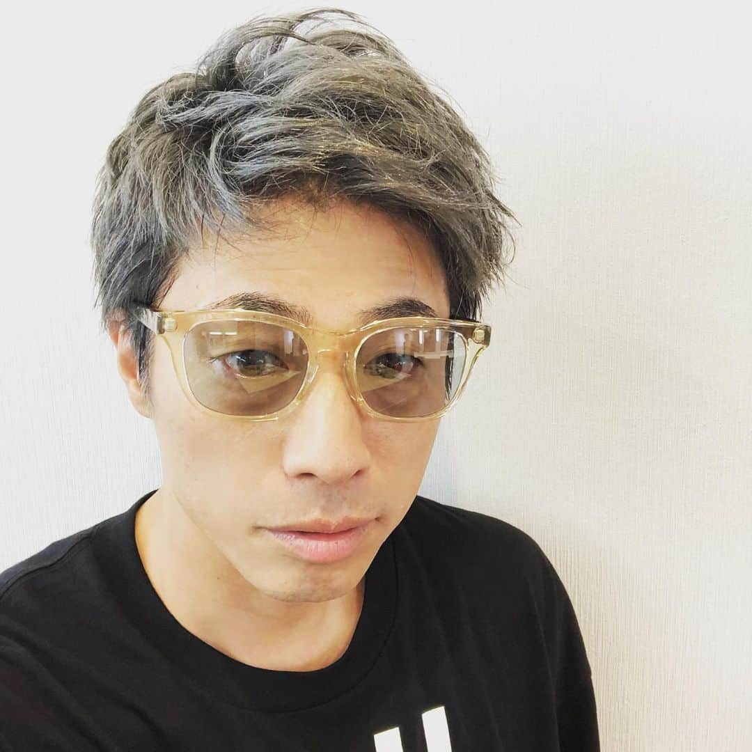 田村淳のインスタグラム：「新しいメガネ作ったよ^_^  #atsushimegane」