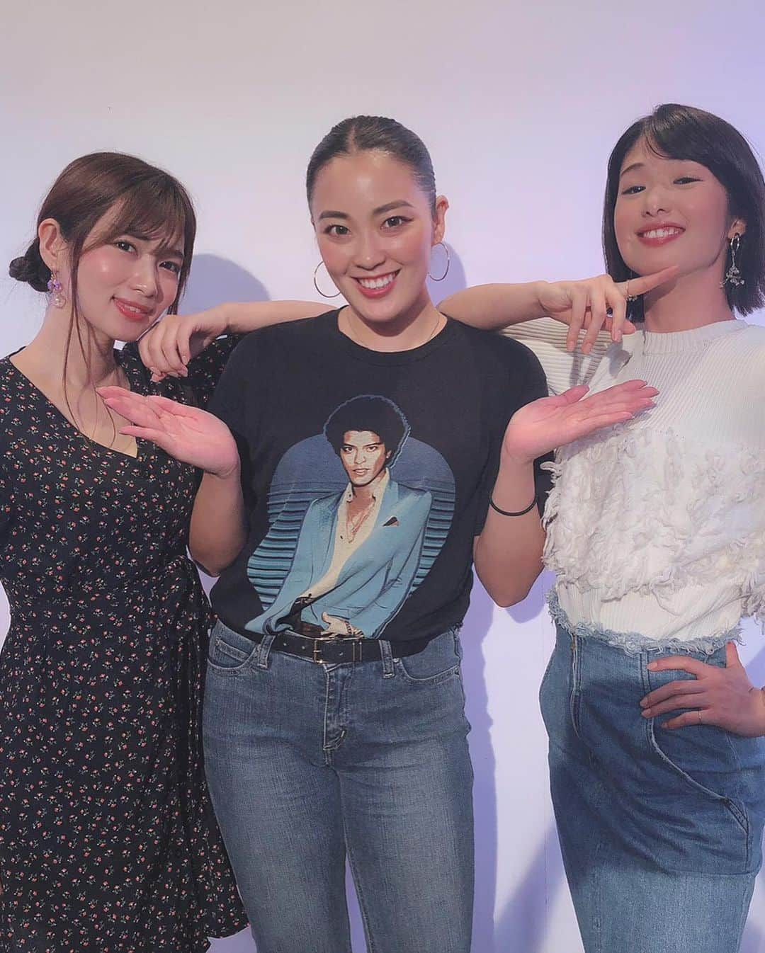 石岡真衣さんのインスタグラム写真 - (石岡真衣Instagram)「. ブータンヌーボ ♡ 異色の3人だったけど、 どうでしたか？✨ . みーななにも、すーぶーにも、 いつもいつも助けられてばかりです✨いつもありがとう☺️🧡」10月7日 13時51分 - ishiokamai