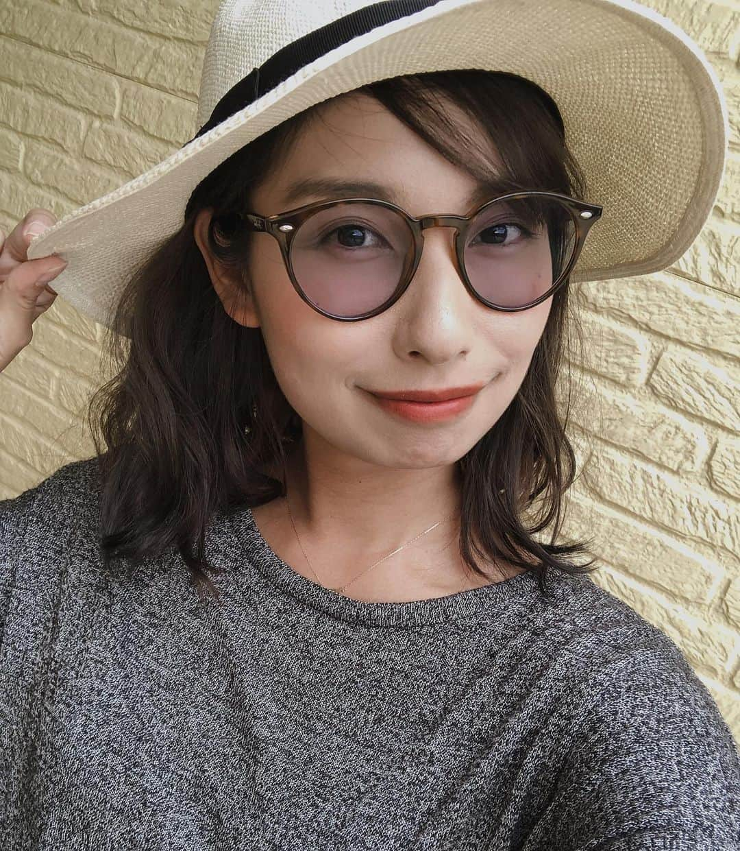 エマ中岡優姫さんのインスタグラム写真 - (エマ中岡優姫Instagram)「今日はママ友と 誕生日会の買出しと 飾り付けを作ったよ✌️ 子供がいると 落ち着いてできんね🤣 あー、誕生日会 楽しみだな〜❤️ #ママ友  #お誕生日会  #1歳バースデー  #男の子ママ  #赤ちゃんのいる生活  #ハロウィンパーティー  #シングルマザー  #子守 #くたびれた w #サングラス は もちろん #rayban  #度入りサングラス」10月7日 14時17分 - emma__yun