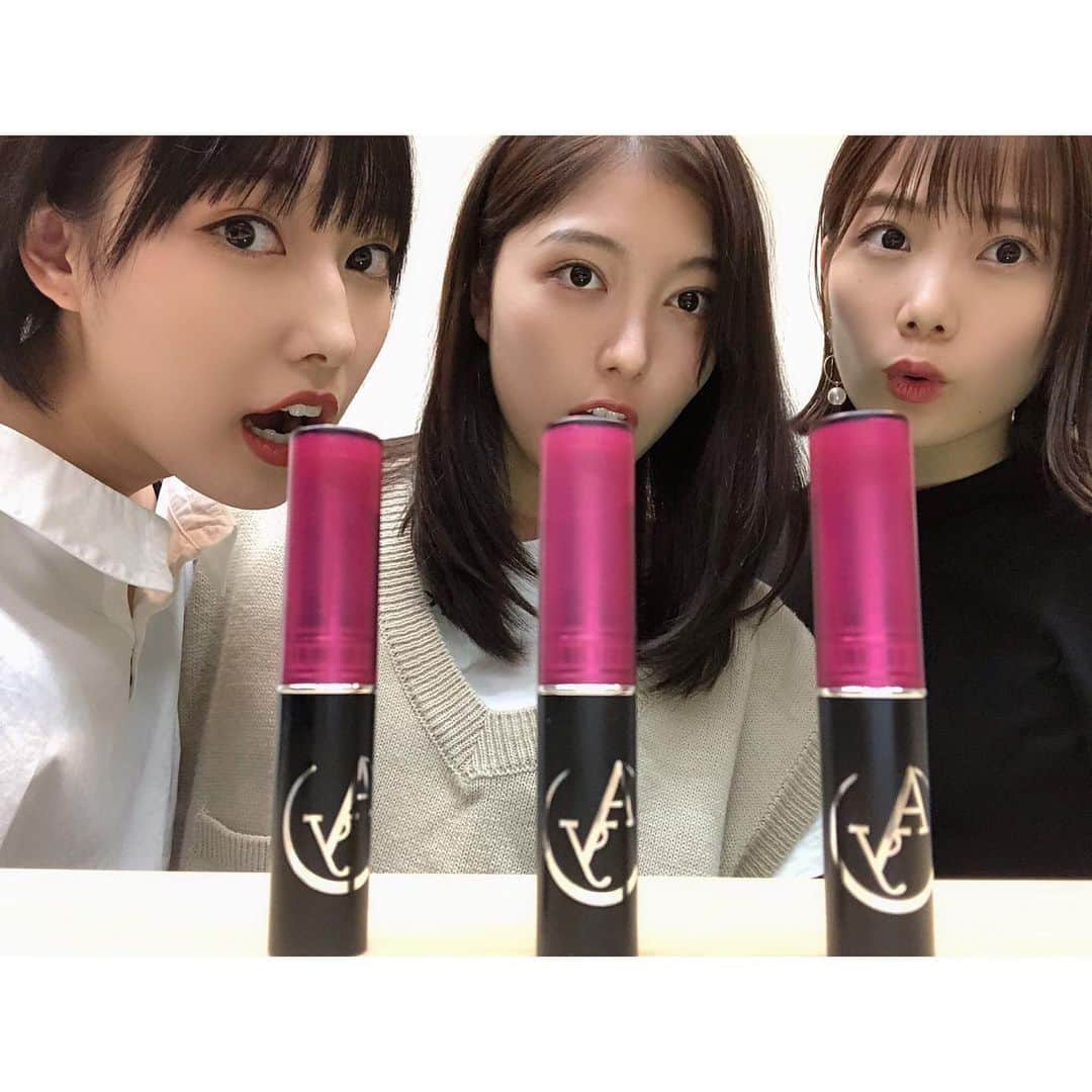 MOMOKAさんのインスタグラム写真 - (MOMOKAInstagram)「・ レア〜〜な オレンジリップデイ🍊🧡 明るすぎなくて使いやすい🙆‍♀️ みんなでオソローーーな日の写真も載せとく😮😮笑 何色が似合うんだろなーーわたしのかお🤔次何色狙おっかなーー、、、🤔？？ #リップ#オレンジリップ#cosmetics#lips#makeup#💄 @ay.cosme.official」10月7日 14時37分 - momoka_jewel