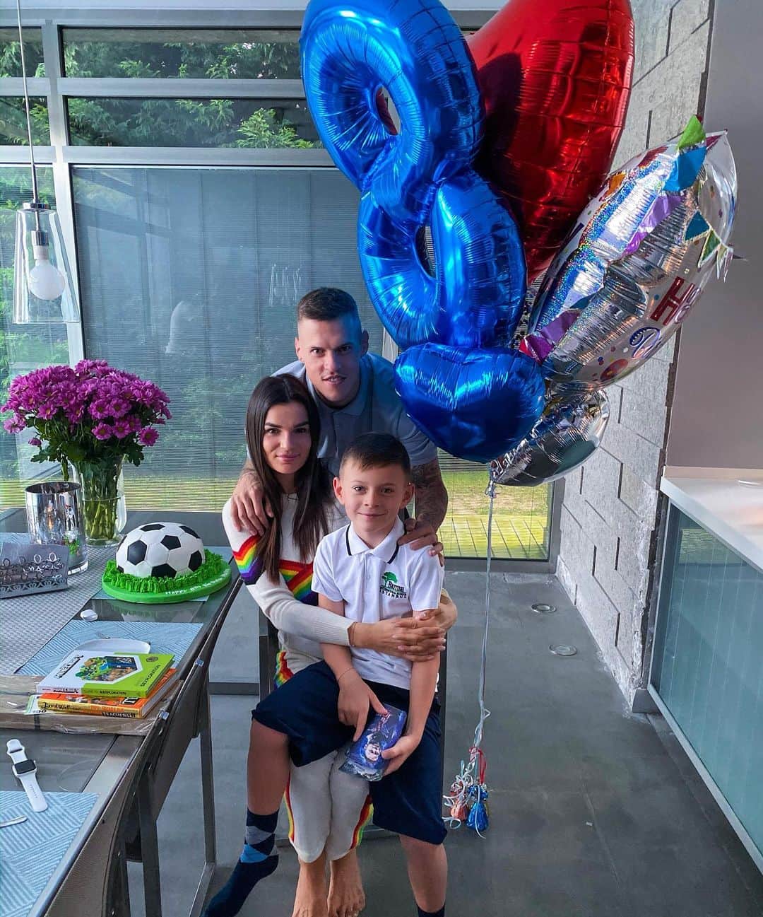 マルティン・シュクルテルのインスタグラム：「Happy Birthday My Little Man! We love you ❤️」