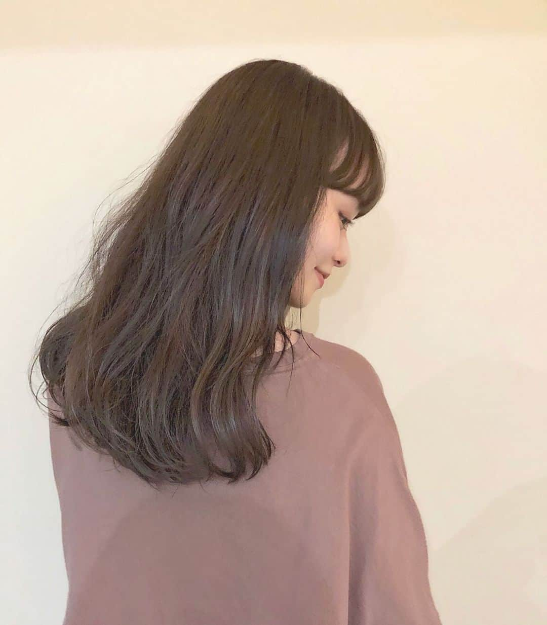 丸林広奈さんのインスタグラム写真 - (丸林広奈Instagram)「秋色カラー♡ @cieca.noguchi  #haircolor #hairstyle #ヘアカラー #ロングヘア #ヘアスタイル #秋色カラー」10月7日 16時01分 - hironamarubayashi