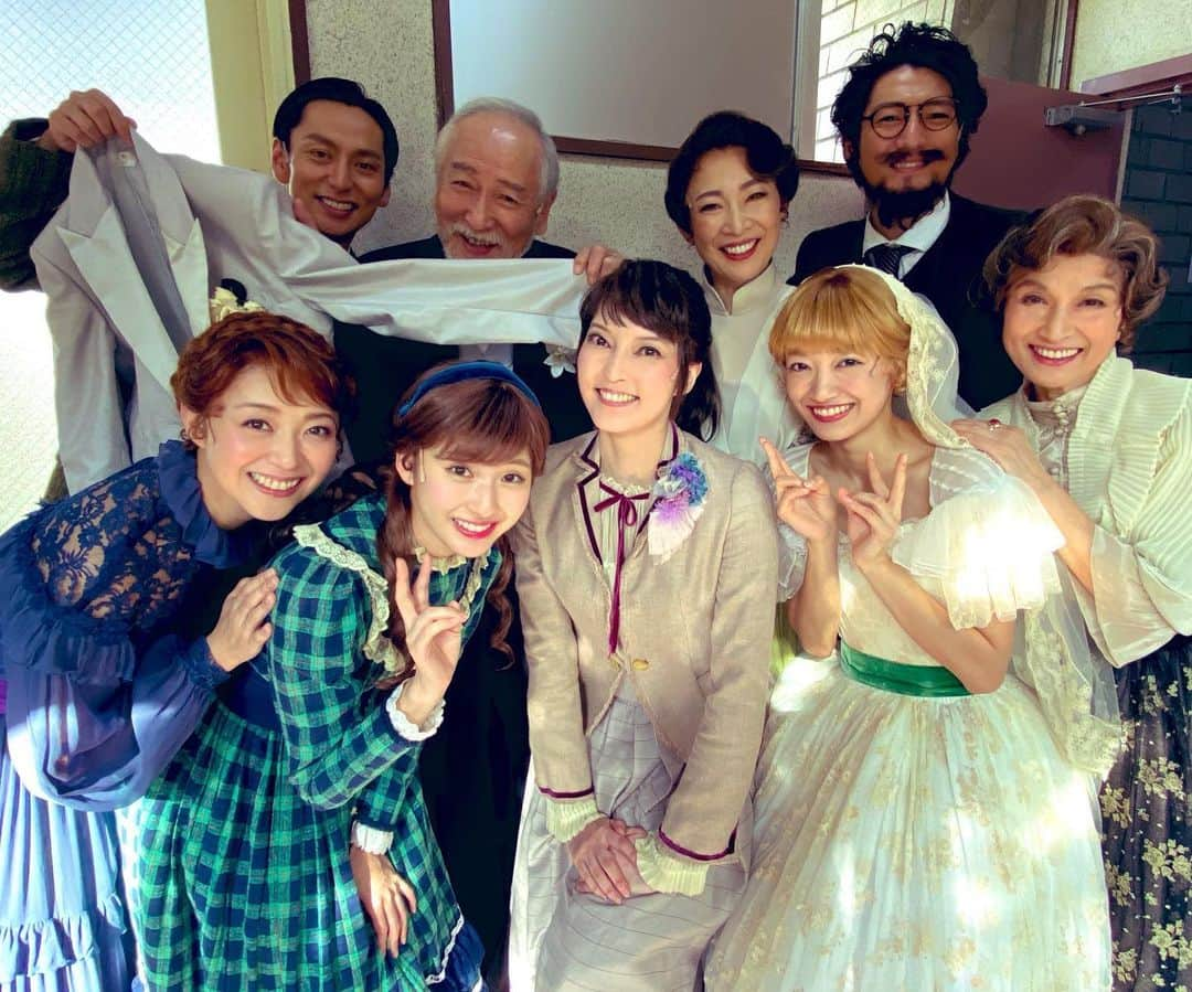 川久保拓司さんのインスタグラム写真 - (川久保拓司Instagram)「昨日、福岡にてミュージカル『Little Women〜若草物語〜』千秋楽を迎えました！ 観に来てくれた皆様、応援してくれた皆様、本当にありがとうございました！ 「ジョン・ブルック」という役、ボクの心に大切に刻まれました。 そして、次はミュージカル『Indigo Tomato』の稽古が始まる！ 頑張れ、オレ！！ #littlewomen #リトルウィメン  #若草物語 #若草萌え #朝夏まなと #彩乃かなみ #井上小百合 #下村実生 #林翔太 #宮原浩暢 #川久保拓司 #香寿たつき #久野綾希子 #村井國夫 #小林香 #indigotomato #インディゴトマト」10月7日 16時49分 - takuji_kawakubo