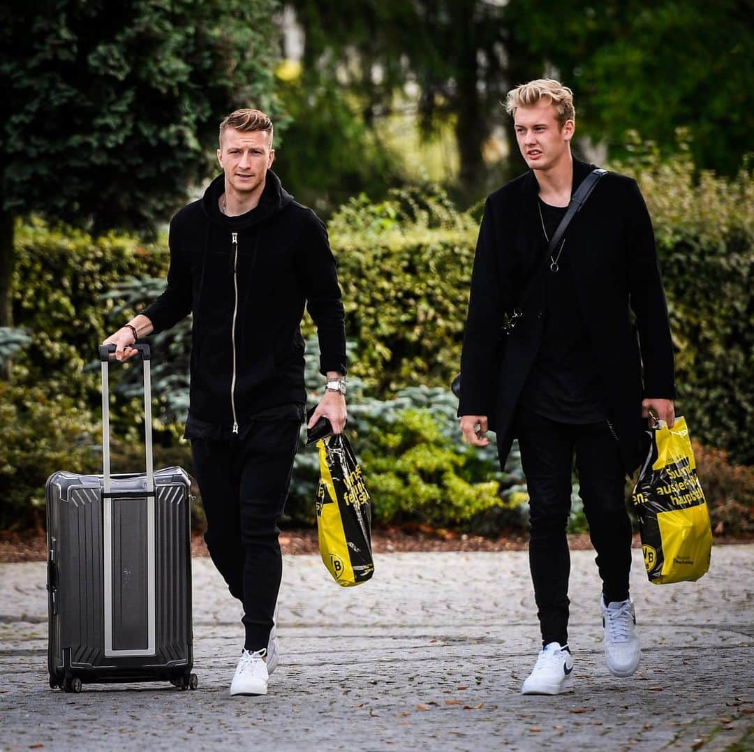 ユリアン・ブラントのインスタグラム：「Angekommen in Dortmund 🚶🏼‍♂️#spaziergang」