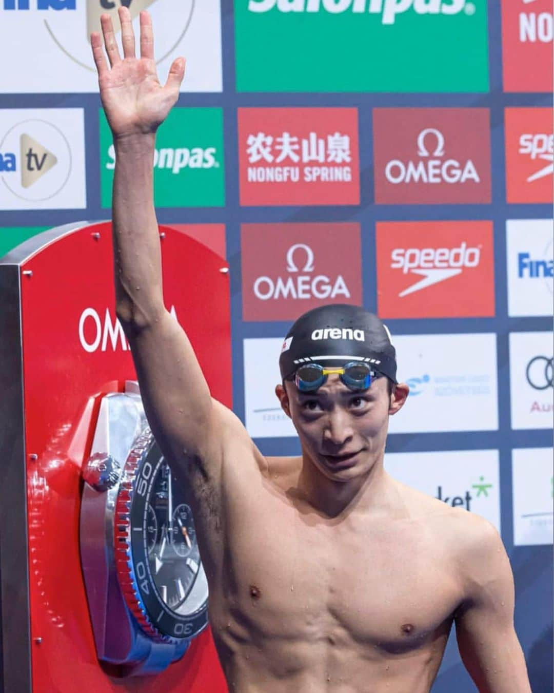 入江陵介さんのインスタグラム写真 - (入江陵介Instagram)「WORLD CUP🇭🇺 ✅ 🥇100BK 53.50 🥇200BK 1:56.79 🥈4x100 MixRelay (53.44) 🥉50BK 25.20  Thank you Budapest🇭🇺 Next stop Berlin🇩🇪✈️ W杯結果はまずまず！  取り組んでいることが少し評価出来る気がします！  次のベルリン大会も頑張ります🏊‍♂️」10月7日 18時58分 - ryosuke_irie