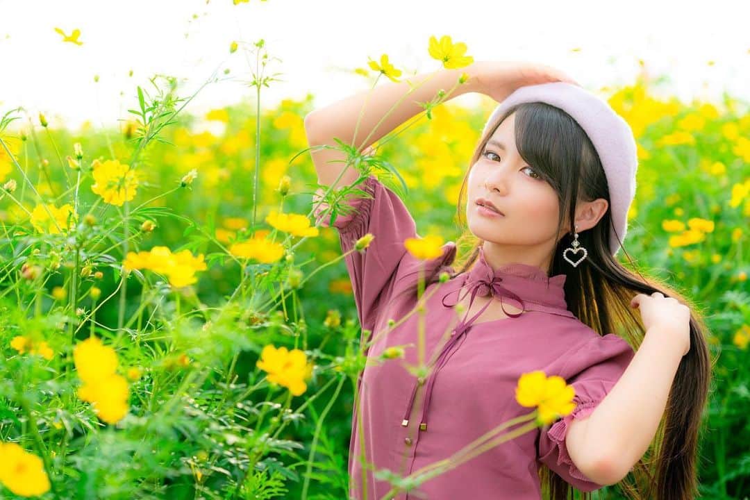 yuuさんのインスタグラム写真 - (yuuInstagram)「model: @mihanesakurai  #ポートレート #portrait #portraits #portraitphotography #ファインダー越しの私の世界 #portraitphotographer #portraitoftheday #portrait_perfection #love_bestjapan #portraitmood #ポートレート部 #ポートレート女子 #東京カメラ部 #ig_portrait #作品撮り #lovers_nippon_portrait #portraits_dream #top_portraits #photogirl #good_portraits_world #japan_of_insta #excellent_portraits #pasha_magazine #beautifulgirls #ポトレ撮影隊 #portrait_page #コスモス」10月7日 19時09分 - yuuyuuandyuu