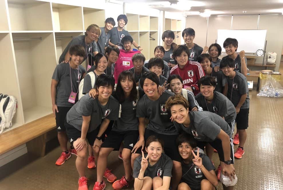 南萌華さんのインスタグラム写真 - (南萌華Instagram)「たくさんの応援本当にありがとうございました！！ 素晴らしいピッチでたくさんの応援の中プレーできたことを嬉しく思います！！ まだまだ上を目指して頑張ります。 お疲れ様でした😋 #なでしこジャパン #2023年FIFA女子ワールドカップを日本で」10月7日 19時48分 - moeka_1207