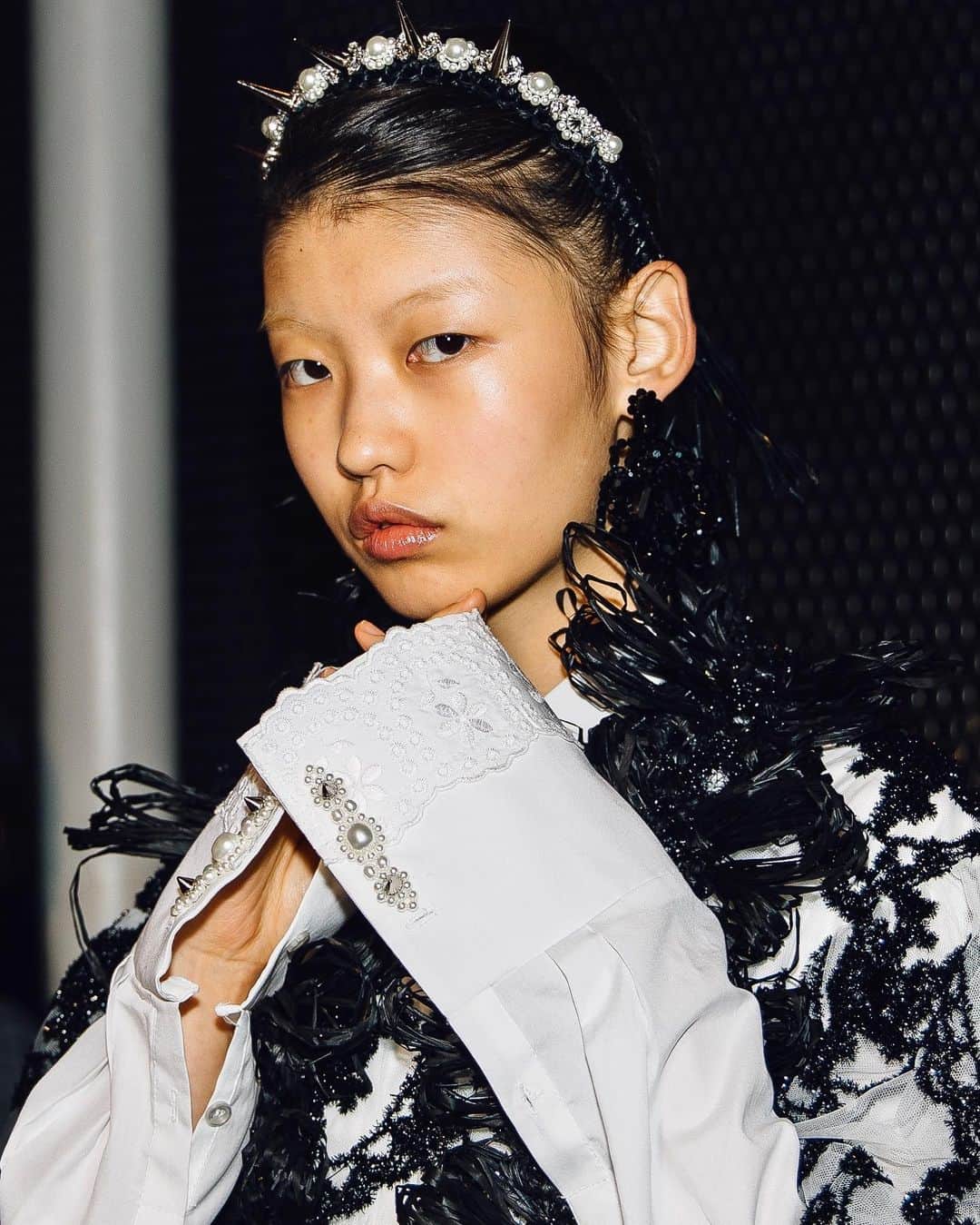 STYLE DU MONDEのインスタグラム：「@simonerocha_ ss20 shot for @wwd_jp #lfw #simonerocha」