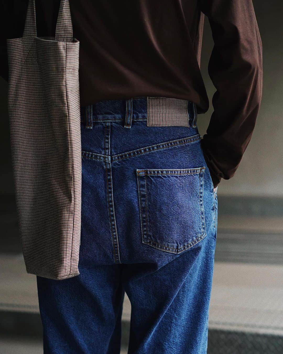 Ryoさんのインスタグラム写真 - (RyoInstagram)「ㅤㅤㅤㅤㅤㅤㅤㅤㅤㅤㅤㅤㅤ mfpenのbig jeans、パッチがガンクラブチェックになっててアクセントに！ シルエットも今の気分でオススメのデニムです🤤 ㅤㅤㅤㅤㅤㅤㅤㅤㅤㅤㅤㅤㅤ #mfpen #denimpants」10月7日 20時00分 - ryo__takashima
