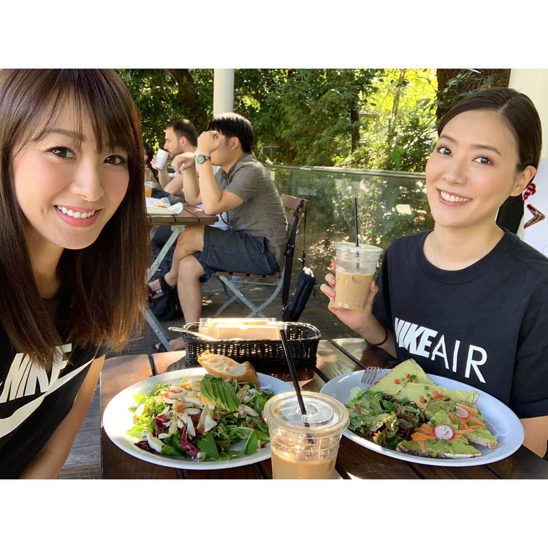 中田奈沙さんのインスタグラム写真 - (中田奈沙Instagram)「Weekend terrace lunch🥗🥐 with @rise_sugishita @lepainquotidienjp で理世と 打ちっ放し行く前にランチ🍴 暑すぎず寒すぎず、 最高のテラスランチ日和でした❤️ 打ち合わせなしで二人ともナイキ☺️ * #奈沙ログ #奈沙ログin芝公園 * * #lunch #lepainquotidien #friends #me #shibakoen #tartine #bread #boulangerie #opensandwich #foodie #foodstagram #foodporn #instafood #foodgasm #foodpic #weekend #nike #ランチ #芝公園 #ルパンコティディアン #タルティーヌ #オープンサンド #中田奈沙 #週末 #グルメ #仲良し #ルパンコティディアン芝公園店 #ナイキ」10月7日 20時17分 - nasa_nakada