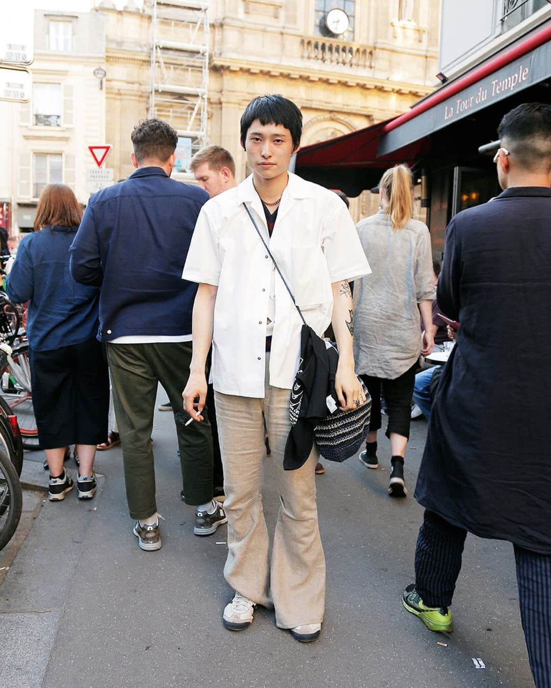 Droptokyoさんのインスタグラム写真 - (DroptokyoInstagram)「PARIS STREET STYLES #🇫🇷@drop_paris #streetstyle#droptokyo#paris#france#streetscene#streetfashion#streetwear#streetculture#tokyofashion#japanfashion#fashion#parisfashionweek#パリ#parisstreetstyle#parisfashion#pfw#rapper#ストリートファッション#kemio#kozueakimoto Photography: @kyoheihattori」10月7日 20時34分 - drop_tokyo