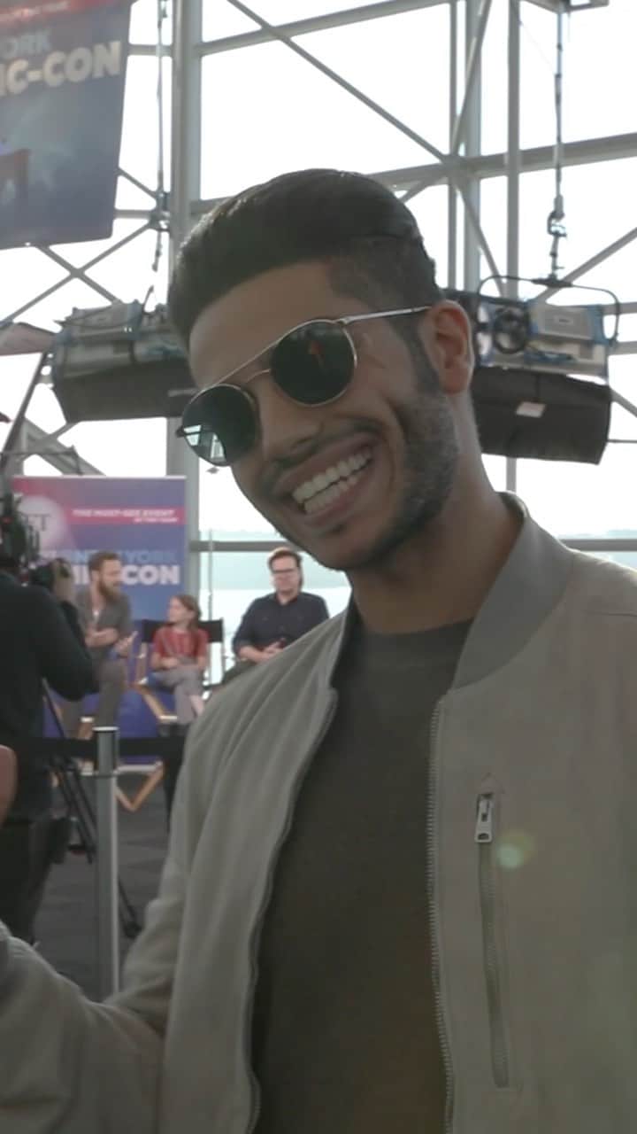 メナ・マスードのインスタグラム：「Comic Con you were awesome! #NYCC19 #Reprisal  @reprisalonhulu」