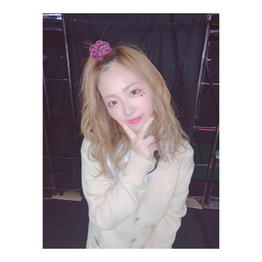 森田彩花のインスタグラム：「ギャルも好きやんな？👩🏼🤙 ． 猫🐈好評やったけど、もちギャルも 好きやんな？好きやんな？👩🏼💗 半強制😙😙💓💓笑 ． #nmb489thanniversarylive #イマパラ #パラパラ #gal #ギャル」