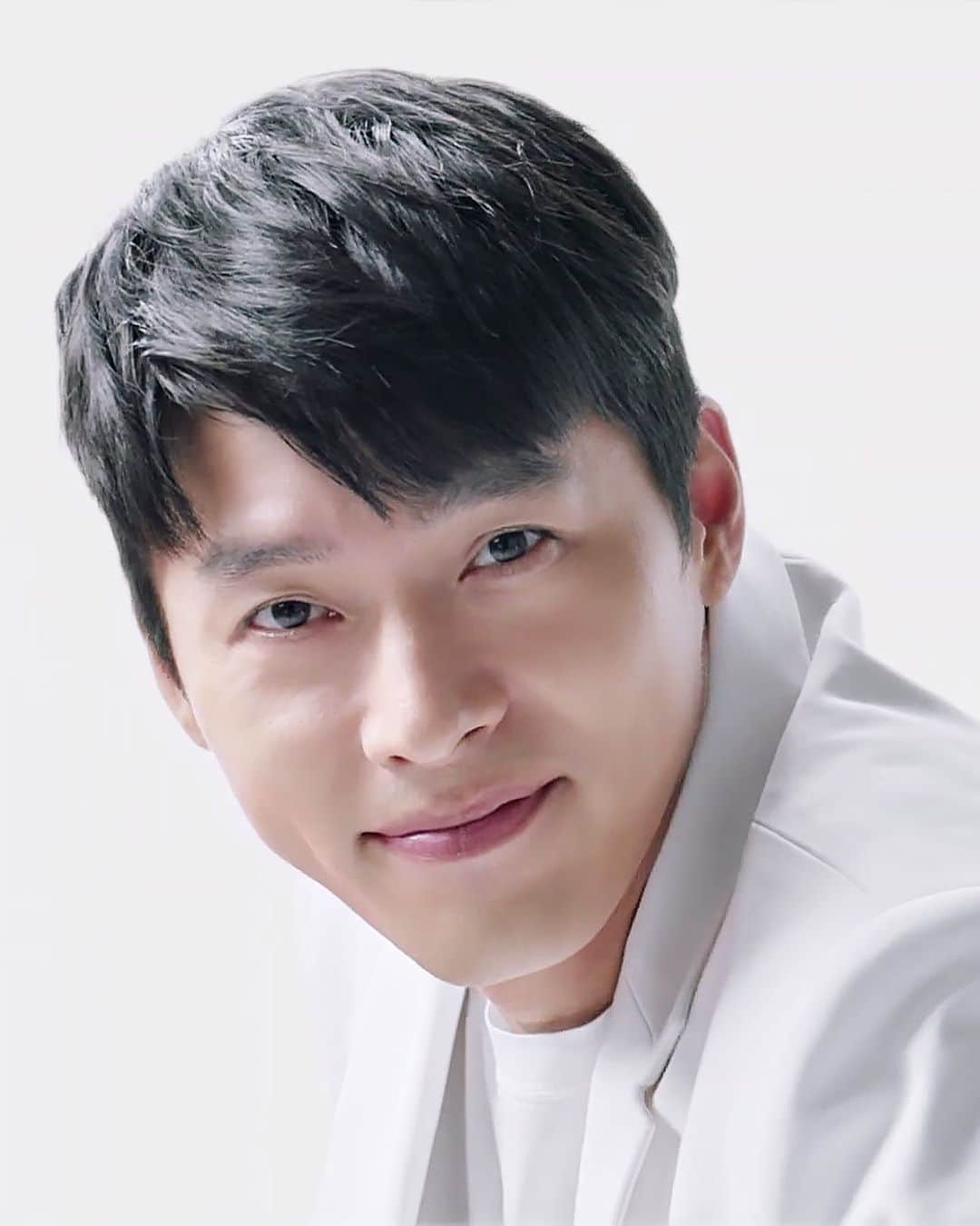 ヒョンビンのインスタグラム：「Dr.FORHAIR —— #hyunbin #현빈 #ヒョンビン #玄彬」