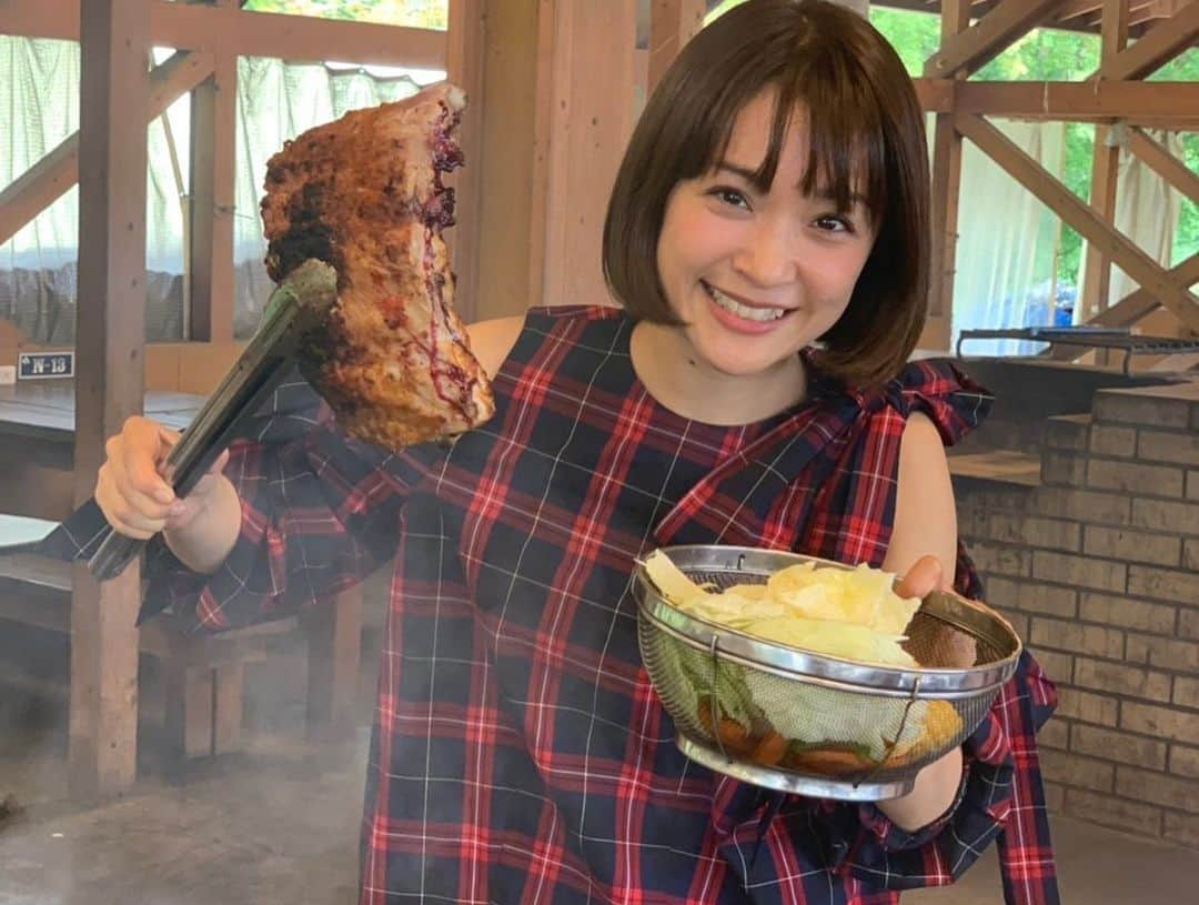 みひろさんのインスタグラム写真 - (みひろInstagram)「スペアリブがめちゃウマ🍖  #バーベキュー #bbq #スペアリブ  #休日 #アウトドア  @tejimayuu0827  @mana_0619  #みひろ #mihiro  #instagood  #instadiary  #instalike #instamood  #ow #instapic #instaphoto #girl　#follow #followme  #japanesegirl」10月7日 21時57分 - mihiro0519