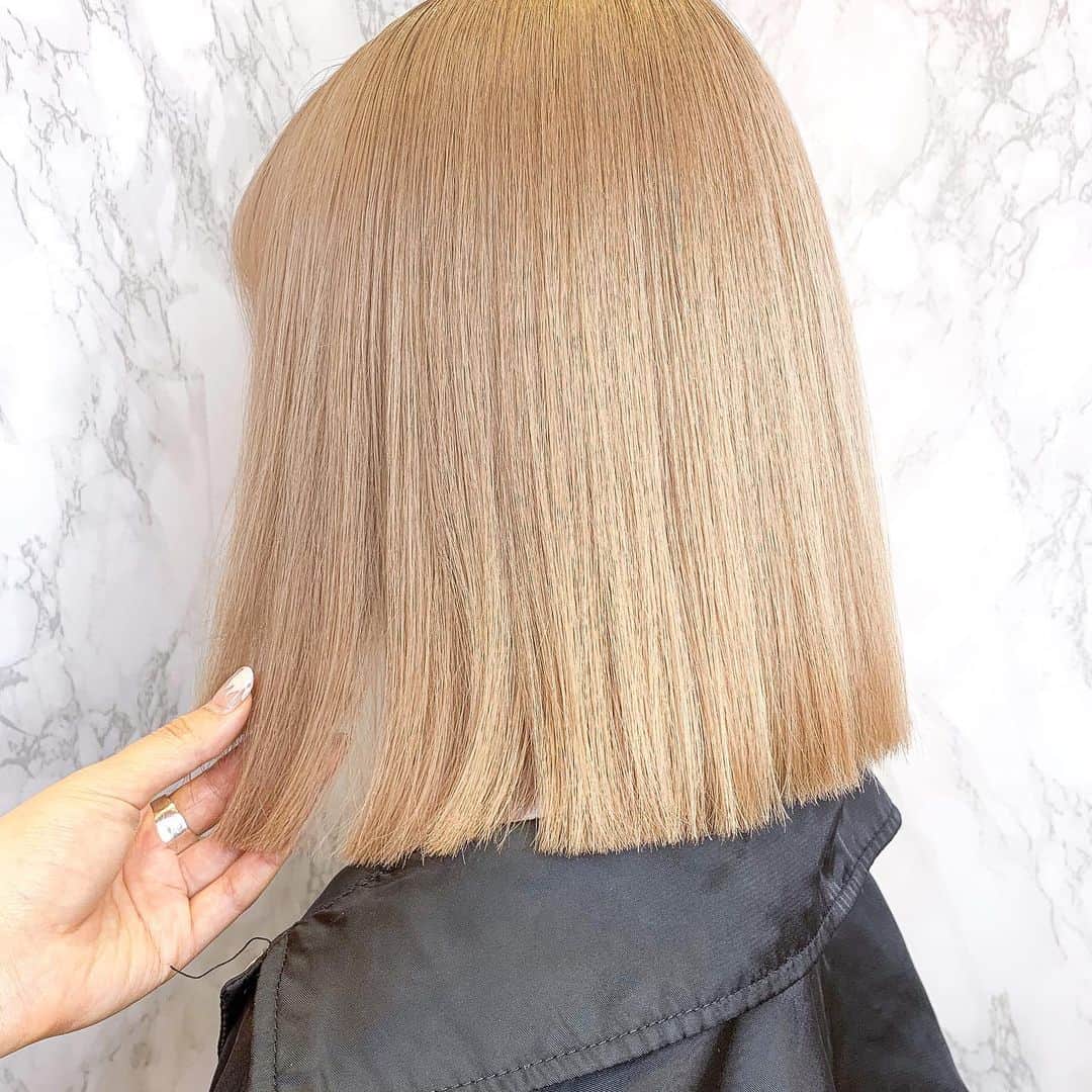 原涼香のインスタグラム：「Creamy Blond 🌼🌼 🇰🇷アイドルにも多いハイトーン❤︎ ㅤㅤㅤㅤㅤㅤㅤㅤㅤㅤㅤㅤㅤ fashionが暗くなる秋冬は、 ツヤツヤブロンドがお洒落です🍯💕 ㅤㅤㅤㅤㅤㅤㅤㅤㅤㅤㅤㅤㅤ」