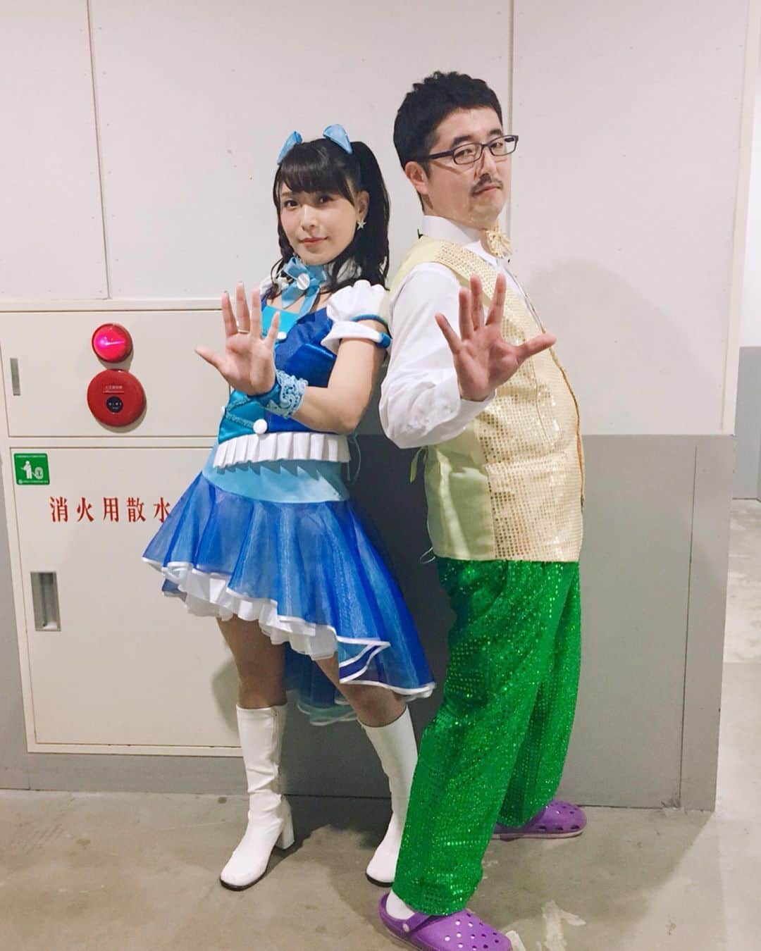 新田恵海さんのインスタグラム写真 - (新田恵海Instagram)「大好きな1000ちゃんファミリーのお写真！  ミリオちゃんのまいまいと、プリマちゃんのあやっぺ❤️💛 私にとって、特別なふたり♬ それぞれタイプの違う私たちだけど、尊敬できるところばかり...！ 安心と元気をくれる存在です☺️ 2人がいるから私は1000ちゃんで居られます💙 いつも本当にありがとう✨  そして、キャスターAさんの神白石premium稔💚  いろんなところでお世話になりまくっている先輩と、初めて2人で歌わせていただきました🎤⭐️🎤 「STAR≡☆TRAIN」楽しかったなぁ...！ 「フリフリ♪FEVER NIGHT」も最高すぎた！！ 稔、輝いてました🤩  頼りない座長だけど、大好きなみんなが支えてくれて、本当に幸せ者だなぁと感じます💕 これからもどうぞよろしくね🌈  #1000ちゃん」10月7日 22時15分 - tnstagram1210