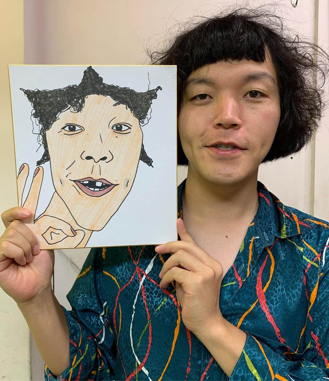 kento fukayaさんのインスタグラム写真 - (kento fukayaInstagram)「【さえない似顔絵62】 ブービーバービー つーこさん  #さえない似顔絵 #似顔絵 #イラスト #お笑い #芸人 #よしもと漫才劇場 #ブービーバービー つーこさん #優しい大巨人 #めちゃめちゃ面白い人間 #つーこさんとはノリが800個ある #そのうち使えるのは0.5個 #kentofukaya」10月7日 22時27分 - kento1989