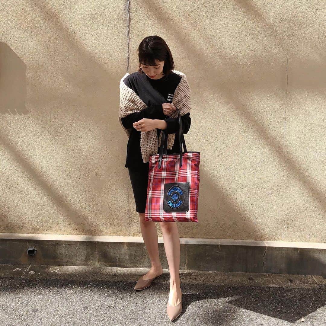 のインスタグラム：「. #muuootd お気に入りのざっくり着れるオーバーサイズのロングスリーブTは１２３新作ですー🖤 @onetwothree.jpn  10/9 (wed.)20:00〜release☑︎. . #onetwothree__」