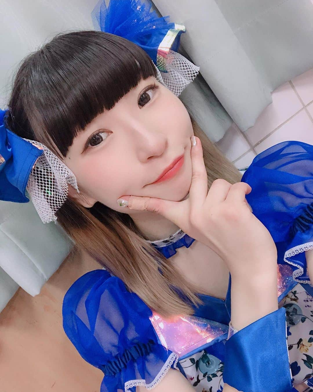 ピンキー！☆藤咲彩音さんのインスタグラム写真 - (ピンキー！☆藤咲彩音Instagram)「ウッハヤーツアーでの髪型七変化チャレンジの結果発表！ あなたはどの髪型が好き？  #そういえばしてなかった #でんぱ組 #dempagumi  #ウッハヤーツアー #tour #ポニーテール #ストレートハーフツイン #巻きツインテール #一つお団子 #巻き下ろし #二つお団子 #巻きハーフツイン #自撮りの時顎隠しがち #ネイルがころころ変わってる #次のライブは #12月7日と8日 #幕張メッセ」10月7日 23時16分 - pinky_ayane