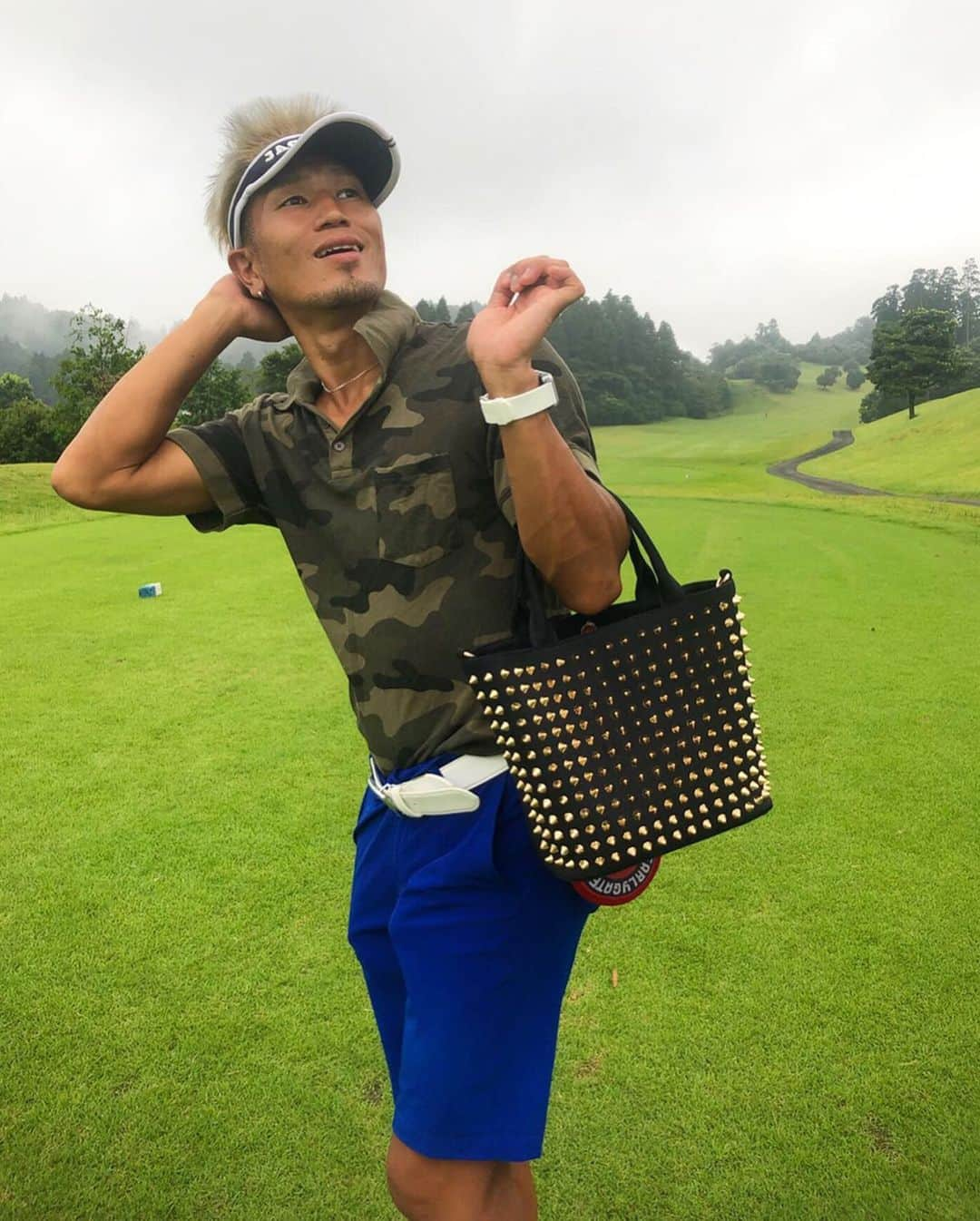 城戸康裕さんのインスタグラム写真 - (城戸康裕Instagram)「ここ最近のゴルフウェアをまとめて⛳️😄 ・ よし、来年はイケてるオリジナルゴルフウェアを作るか😆👍 ・ #早く90切らなきゃヤバい😭 #golfwear #ゴルフウェア  #golf #ゴルフ @diviner_official」10月7日 23時23分 - yasuhiro.kido