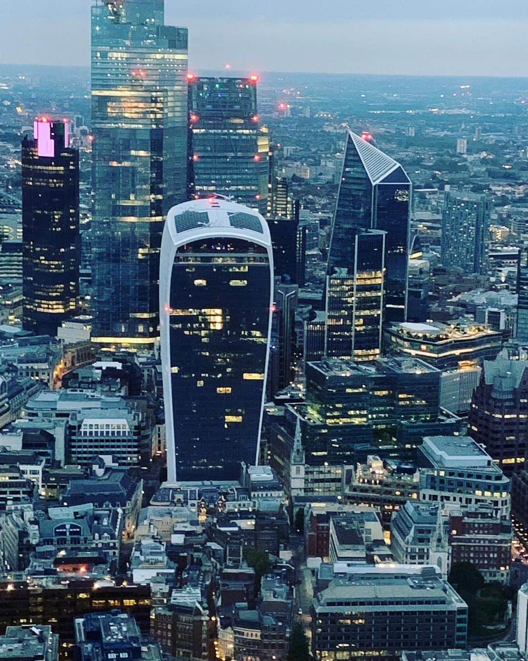 朝岡実嶺さんのインスタグラム写真 - (朝岡実嶺Instagram)「ザ・シャードからの眺め😊 Beautiful views from The Shard😊 #london #theshard #ロンドン」10月7日 23時27分 - mirei_asaoka