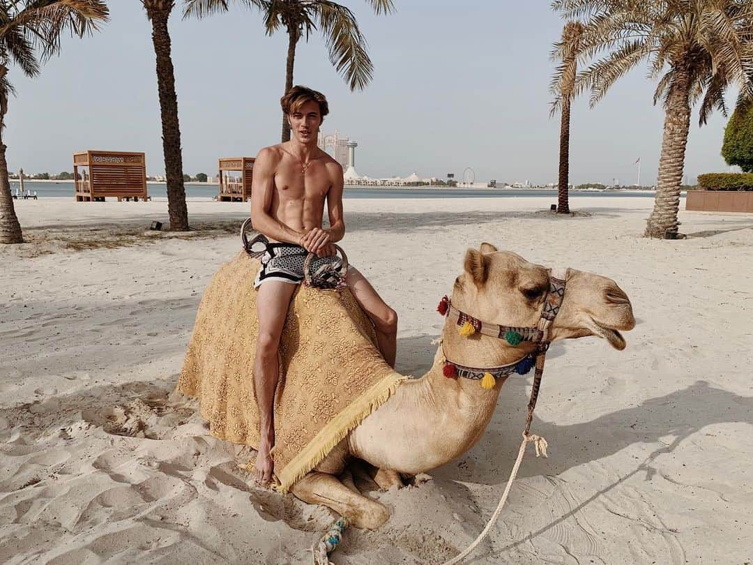 ラッキー・ブルー・スミスさんのインスタグラム写真 - (ラッキー・ブルー・スミスInstagram)「hello Abu Dhabi」10月7日 23時32分 - luckybsmith