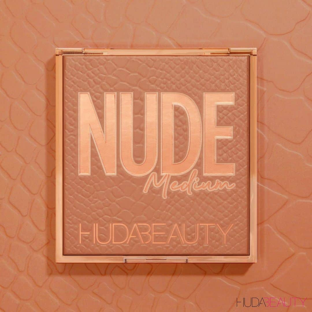 Huda Kattanさんのインスタグラム写真 - (Huda KattanInstagram)「New Obsessions Palette Dropping!!!! Nude MEDIUM ✨SWIPE left to see what’s inside 😱 Launching #Oct9 on @hudabeautyshop 💃🏻💃🏻💃🏻」10月8日 0時06分 - hudabeauty