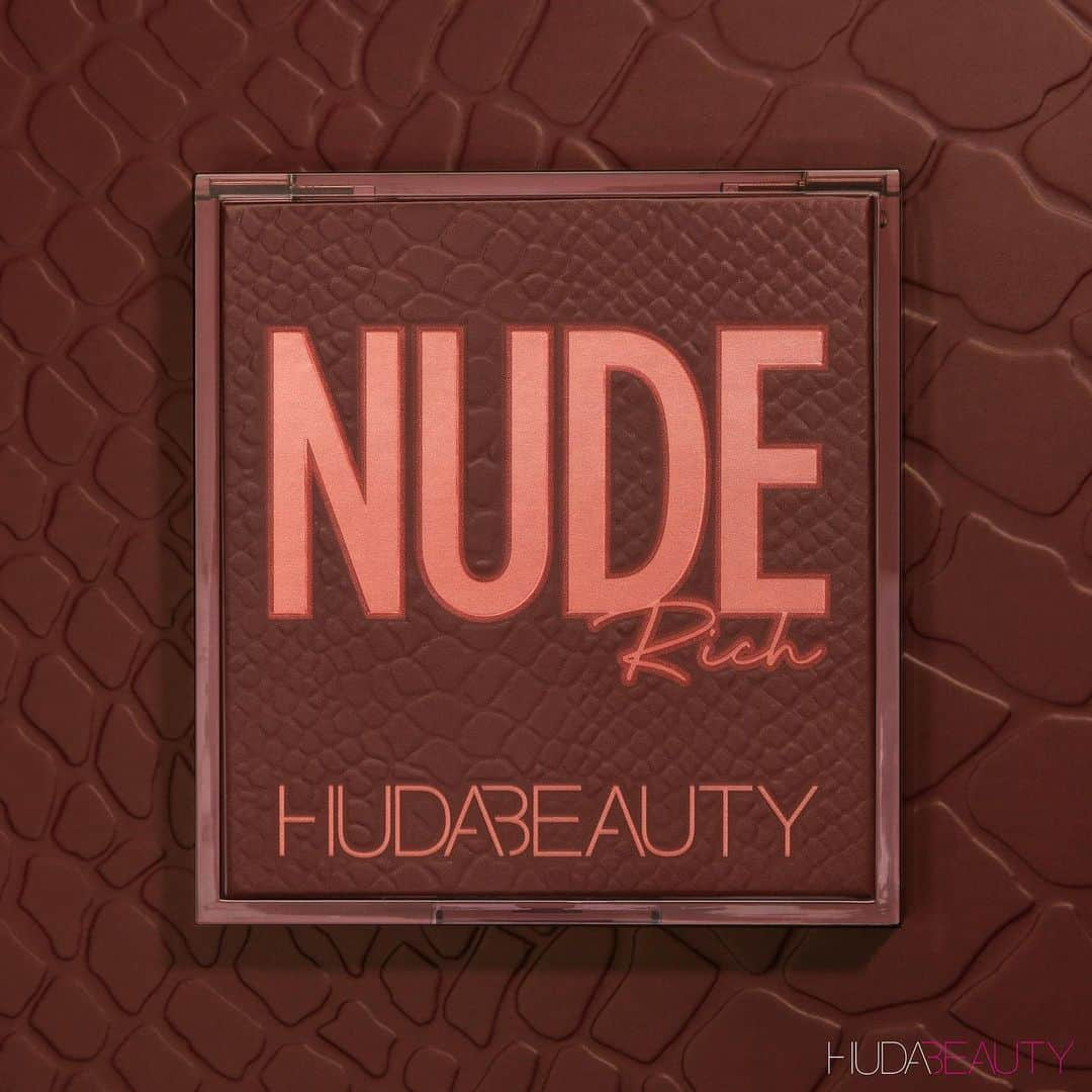 Huda Kattanさんのインスタグラム写真 - (Huda KattanInstagram)「New Obsessions Palette Dropping!!!! Nude RICH ✨SWIPE left to see what’s inside 😱 Launching #Oct9 on @hudabeautyshop 💃🏻💃🏻💃🏻」10月8日 0時07分 - hudabeauty