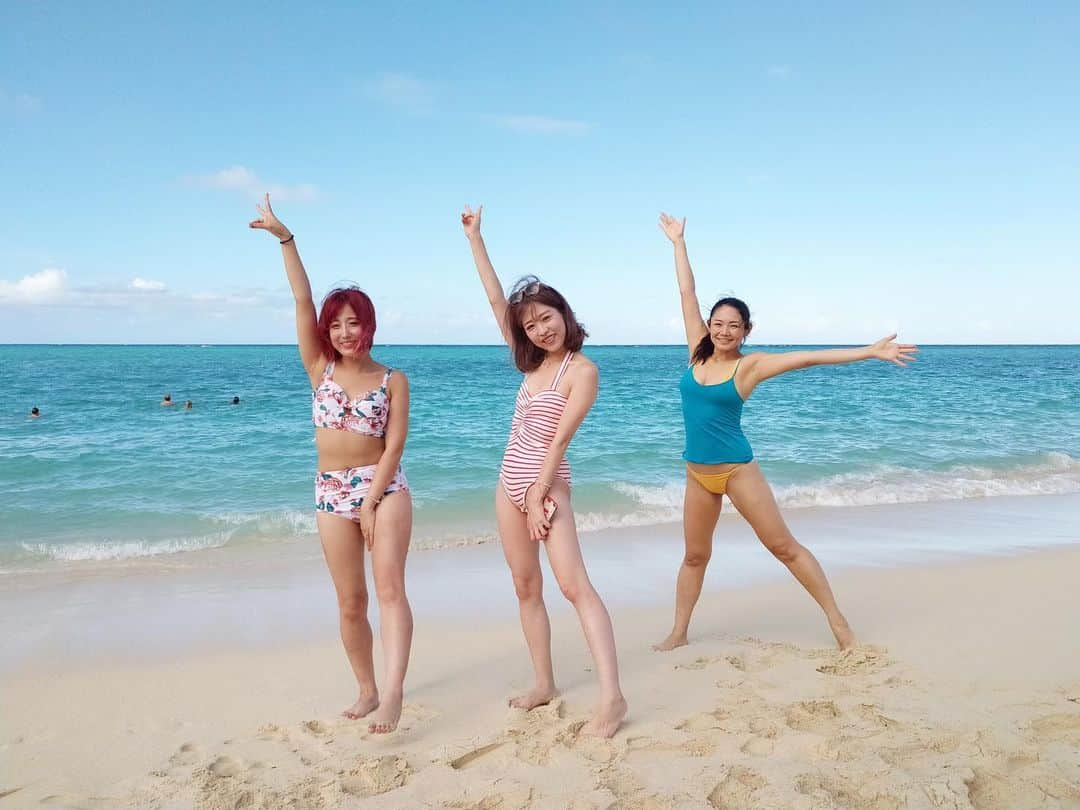 Ayanoさんのインスタグラム写真 - (AyanoInstagram)「🤙🌺🏖﻿ ﻿ I miss my crazy&lovely friends Miki and Hikono already🥺﻿ ﻿ ひったくりに殴られたりトラブル続きで「もうハワイ二度と来たくない😫」と思ったけど、今思うと結構楽しかったかも🤣🤙🌺﻿ ﻿ 早くもミキちゃんとひこ乃ちゃんロス🥺﻿ 2人のインスタに投稿する1枚の写真にかける情熱に衝撃と刺激をもらいました﻿🤩カメラが凄いスマホを伝えるためにますます取材のお仕事頑張れそう💪 ﻿ #beautyplushawaii #MeituPic #MeituT9 #美图手机 #美图T9 #Selfie #自拍神器 #theroyalhawaiian #royalhawaiian #royalhawaiianhotel #ロイヤルハワイアン #ロイヤルハワイアンホテル #ハワイ #ハワイ旅行 #ハワイ旅行2019」10月8日 0時28分 - ayanotdo