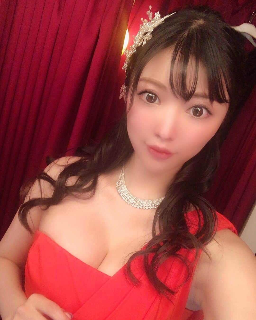 栄木明日香さんのインスタグラム写真 - (栄木明日香Instagram)「Dress up 👗 ❤️」10月8日 0時39分 - liz_asuka__