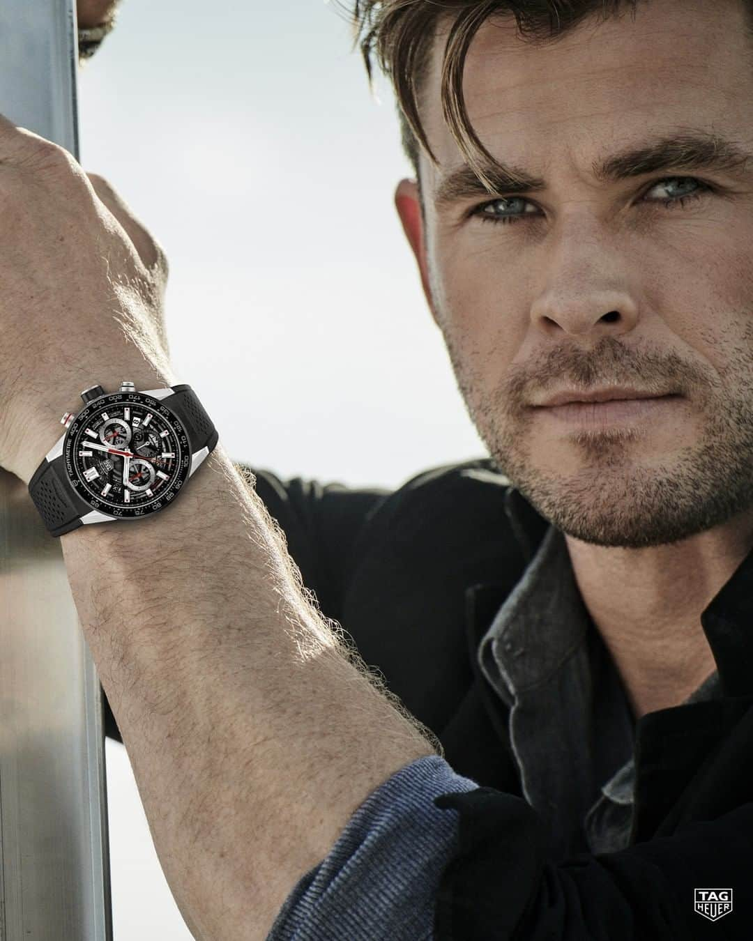 タグ・ホイヤーさんのインスタグラム写真 - (タグ・ホイヤーInstagram)「TAG Heuer Ambassador @chrishemsworth takes style and performance into a league of their own with the #CarreraHeuer02 #DontCrackUnderPressure  Discover more via the link in our bio.」10月8日 1時00分 - tagheuer