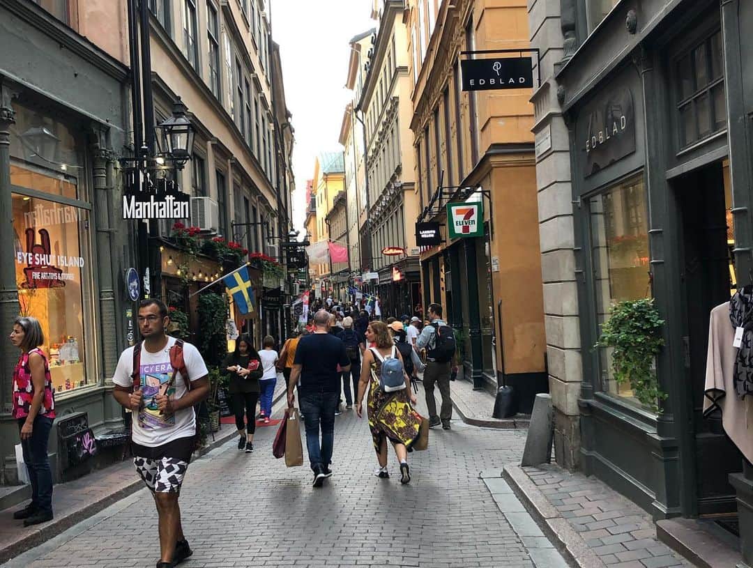 高橋壮也さんのインスタグラム写真 - (高橋壮也Instagram)「In Stockholm 🇸🇪 I love that city but it’s too cold  I was supposed to assimilate this environment  But it doesn’t go my way so far. Because what I mean that it’s colder then I thought 😂😂 ストックホルムは何回か行きましたが本当に良いところだなぁ 魔女の宅急便好きの僕からすると、たまらない町😂」10月8日 1時35分 - soya.takahashi3