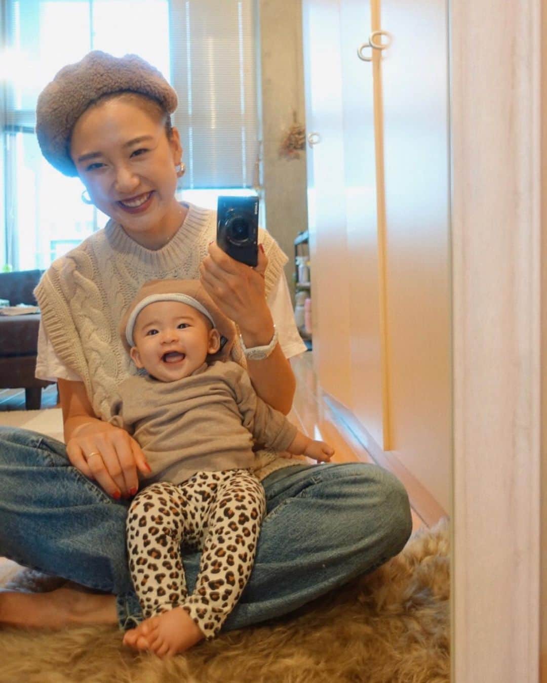 斎藤菜々子さんのインスタグラム写真 - (斎藤菜々子Instagram)「. 何かとリンクさせたがる母👶🏼 babyのベレー帽をgetした。 まだちょっと大きいけど付けちゃう✌️ クリボー🌰みたいで好き🐿 そのうちピンクのフリフリがいい〜🎀 とか言われちゃうのかな🤣 きっとそれはそれでかわいいな←#親バカ . #__nano__ #5ヶ月 #クリボー」10月8日 12時27分 - nanacoco.7