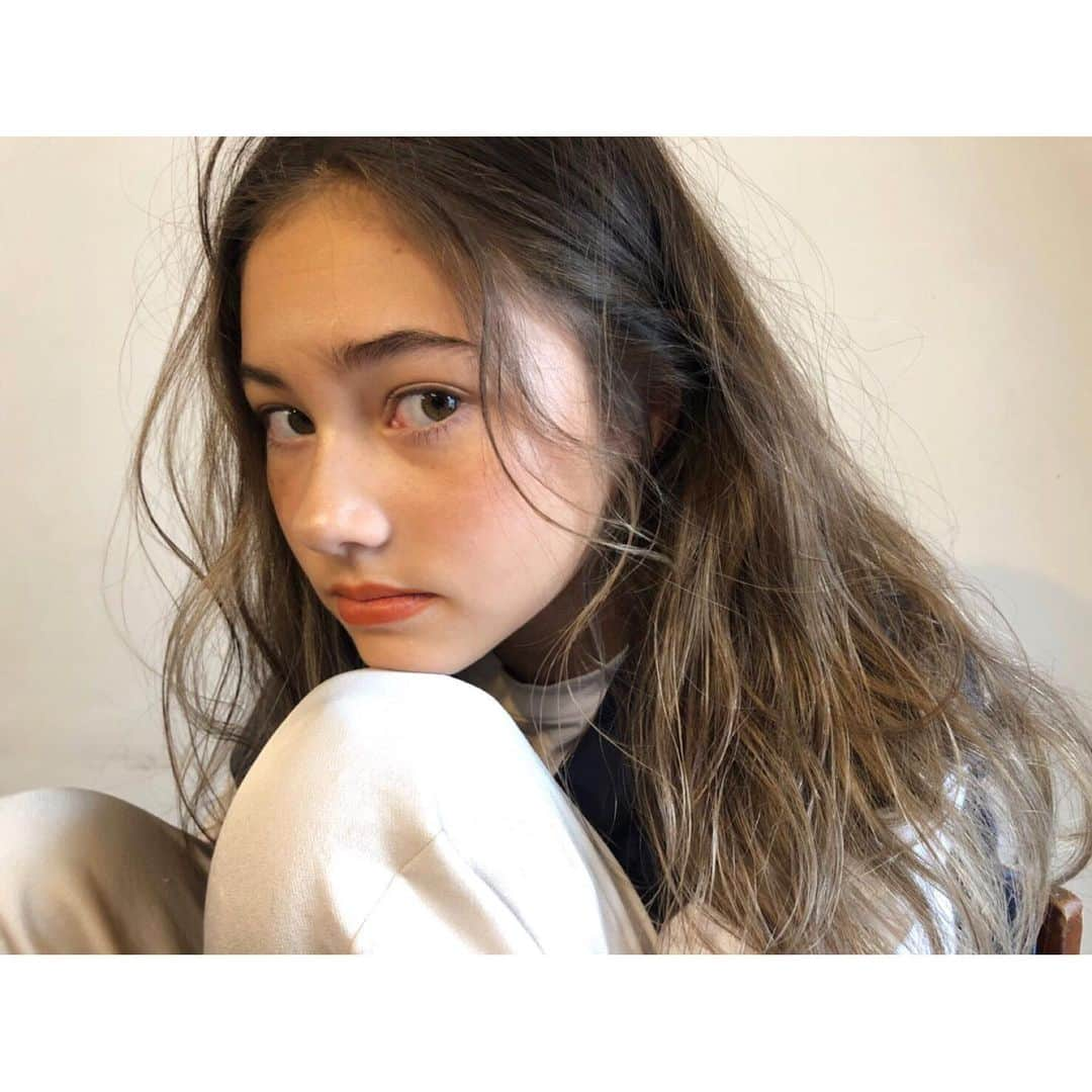 Eidaさんのインスタグラム写真 - (EidaInstagram)「ennui..? ﻿ ﻿ ﻿ ﻿ ﻿ #halfjapanese #halfasian #japanesemodel #japanesegirl  #lespros_eida #halfamerican #halfjapanesegirl #fotoshooting  #撮影 #東京 #tokyo #japaneseamerican #ハーフ #ハーフモデル #12歳 #中学1年生  #日米ハーフ #エイダ #アンニュイ #自然体 #ナチュラル #透明感」10月8日 6時23分 - lespros_eida