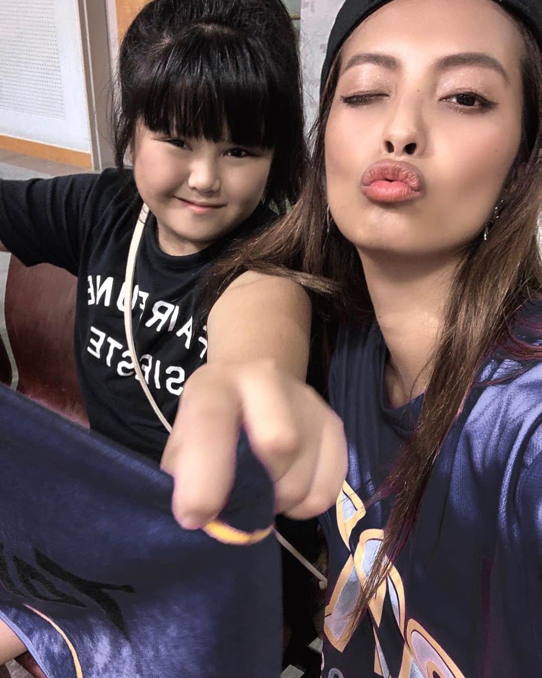 島野ミキさんのインスタグラム写真 - (島野ミキInstagram)「・ ・ @tokyocinqreves サンレーヴス試合観戦🏀✨ もうねーすごく熱い試合だった(≧∀≦)‼️ イブも隣で一緒になって大声で応援📣😂👏 また絶対行く✊ ・ ・ #東京サンレーヴス#サンレーヴススマイル#サンレーヴス女子#サンレーヴス#B3#basketball#バスケ#バスケットボール#バスケ観戦#サンレーヴス女子#バスケ女子#開幕戦#スポーツ#スポーツの秋#sports#運動#lifestyle#スポーツ女子」10月8日 6時47分 - miki_shimano