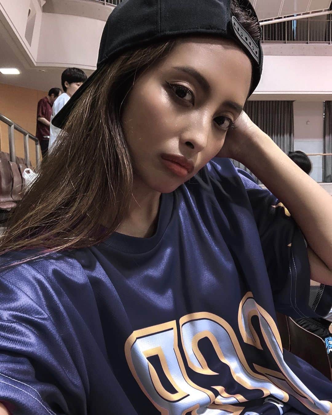 島野ミキさんのインスタグラム写真 - (島野ミキInstagram)「・ ・ @tokyocinqreves サンレーヴス試合観戦🏀✨ もうねーすごく熱い試合だった(≧∀≦)‼️ イブも隣で一緒になって大声で応援📣😂👏 また絶対行く✊ ・ ・ #東京サンレーヴス#サンレーヴススマイル#サンレーヴス女子#サンレーヴス#B3#basketball#バスケ#バスケットボール#バスケ観戦#サンレーヴス女子#バスケ女子#開幕戦#スポーツ#スポーツの秋#sports#運動#lifestyle#スポーツ女子」10月8日 6時47分 - miki_shimano
