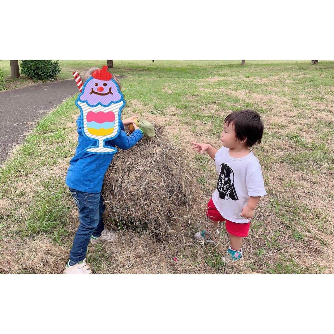 川崎希さんのインスタグラム写真 - (川崎希Instagram)「インターナショナルな公園で色んな国の子どもたちとお友達になったよ🌟🌟🌟 #babyboy #park」10月8日 13時22分 - kawasakinozomi