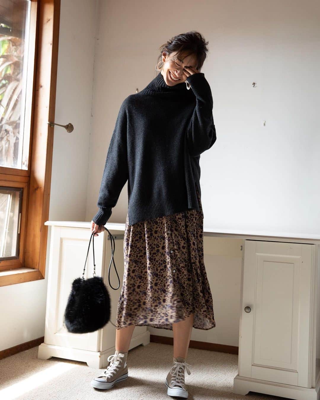 CIAOPANIC TYPYさんのインスタグラム写真 - (CIAOPANIC TYPYInstagram)「10月11日(金)発売!!﻿ ﻿ ﻿ ラムウール100％!!﻿ ご自宅で洗濯可能なニット◎﻿ ﻿ これからのシーズンに、﻿ 活躍間違い無しなラムウールニットが登場!!﻿ ﻿ 飽きずに着られるベーシックなデザインで、﻿ カラバリ豊富にご用意しました💯﻿ ﻿ ﻿ ﻿ PICは﻿ #ウォッシャブルラムタートルプルオーバー﻿ #TYZ1092405A0004﻿ なんと税抜き3900円👏﻿ ﻿ ﻿ ﻿ 公式サイトでは大好評先行予約開始!!﻿ @ciaopanictypy  トップページ内URLから﻿ 是非チェックして下さい。﻿ ﻿ ﻿ ﻿ ﻿ ﻿ ﻿ ﻿ #ciaopanictypy #チャオパニックティピー #ティピーコーデ #ママコーデ #ママ #ママコーディネート #ママファッション #ママさんと繋がりたい #40代ファッション #アラフォーコーデ #30代ファッション #アラサーコーデ #ニット #タートルネック #タートル #タートルニット #大人カジュアル #大人カジュアルコーデ #オトナ女子 #オトナ女子コーデ #プチプラコーデ #プチプラファッション」10月8日 8時18分 - ciaopanictypy