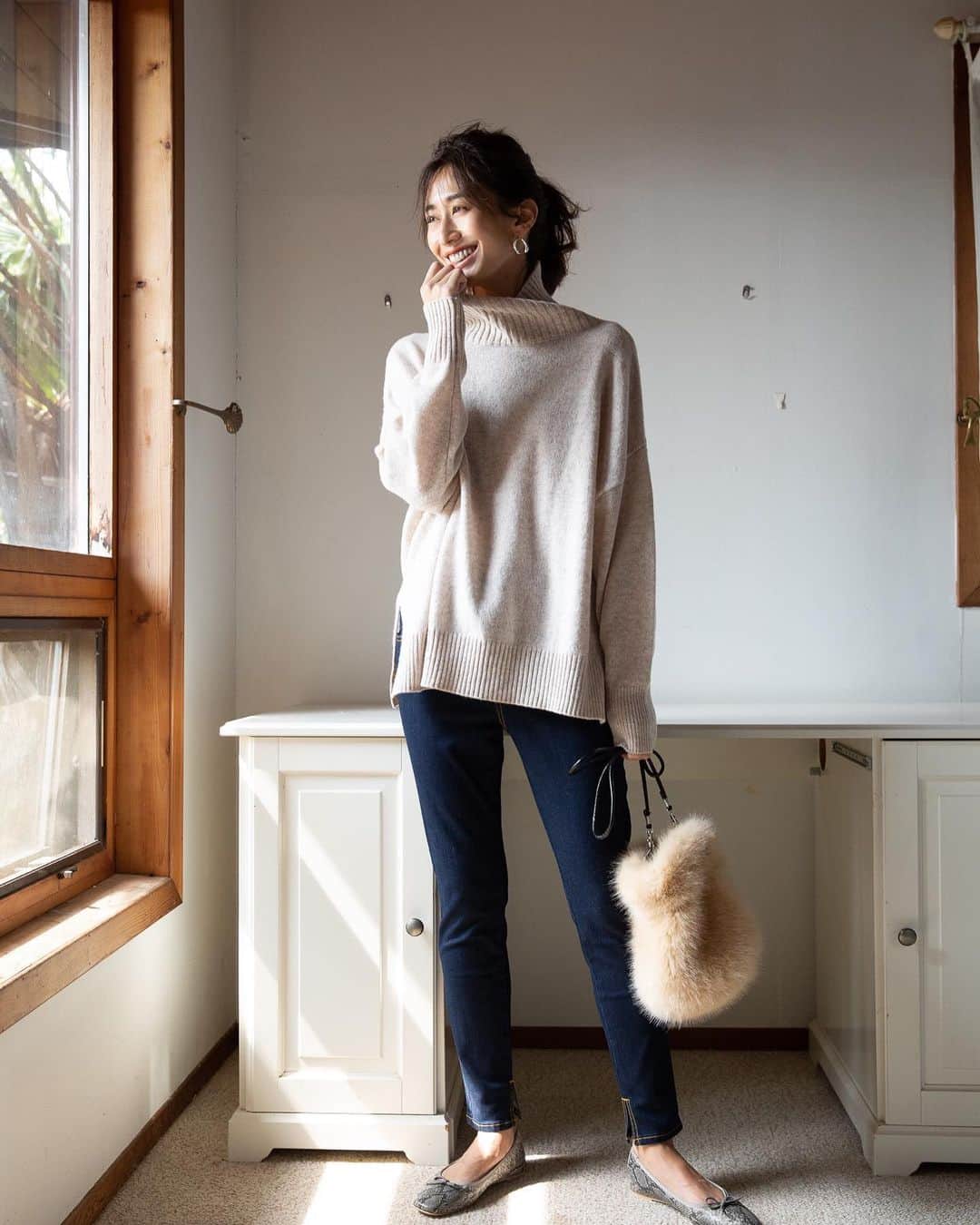 CIAOPANIC TYPYさんのインスタグラム写真 - (CIAOPANIC TYPYInstagram)「10月11日(金)発売!!﻿ ﻿ ﻿ ラムウール100％!!﻿ ご自宅で洗濯可能なニット◎﻿ ﻿ これからのシーズンに、﻿ 活躍間違い無しなラムウールニットが登場!!﻿ ﻿ 飽きずに着られるベーシックなデザインで、﻿ カラバリ豊富にご用意しました💯﻿ ﻿ ﻿ ﻿ PICは﻿ #ウォッシャブルラムタートルプルオーバー﻿ #TYZ1092405A0004﻿ なんと税抜き3900円👏﻿ ﻿ ﻿ ﻿ 公式サイトでは大好評先行予約開始!!﻿ @ciaopanictypy  トップページ内URLから﻿ 是非チェックして下さい。﻿ ﻿ ﻿ ﻿ ﻿ ﻿ ﻿ ﻿ #ciaopanictypy #チャオパニックティピー #ティピーコーデ #ママコーデ #ママ #ママコーディネート #ママファッション #ママさんと繋がりたい #40代ファッション #アラフォーコーデ #30代ファッション #アラサーコーデ #ニット #タートルネック #タートル #タートルニット #大人カジュアル #大人カジュアルコーデ #オトナ女子 #オトナ女子コーデ #プチプラコーデ #プチプラファッション」10月8日 8時18分 - ciaopanictypy