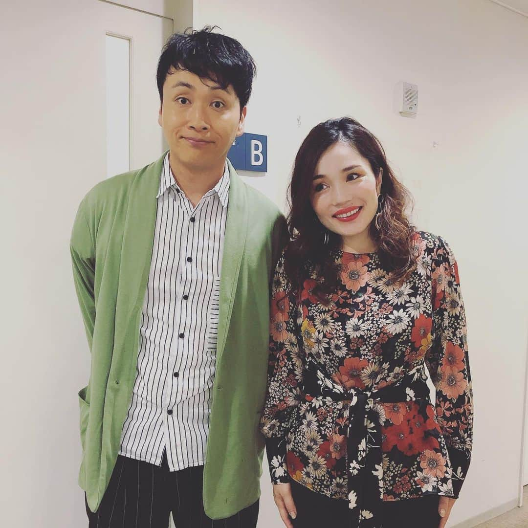 平野ノラさんのインスタグラム写真 - (平野ノラInstagram)「おはっP〜💕 今日もイケイケのノリノリ〜間も無く！ 生放送はじまるゾ🌈  #東海テレビ #スイッチ #今から #生放送 #観るっきゃないゾ #アンジャシュ児島 さん #児島だよ！ #平野ノラ #平野だよ！ #コジノラ #今日も一日バブって行こう #okバブリー」10月8日 9時18分 - noranoranora1988