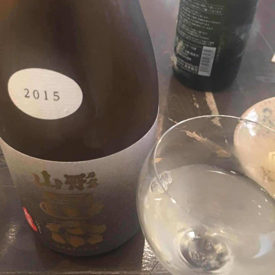 近藤淳子さんのインスタグラム写真 - (近藤淳子Instagram)「先日、思わず歓声をあげてしまった...広島の富久長熟成古酒(1986)✖︎焼きバナナの豚焼きココナッツソース。隠し味はイスラエルの調味料だなんて、浪漫があるなぁ。初めての味覚、嗅覚に出逢える感動はモチベーション✨  #富久長 #イスラエル #熟成古酒 #日本酒 #日本酒ペアリング #sake #日本酒好きな人と繋がりたい」10月8日 9時57分 - kondo_junko_