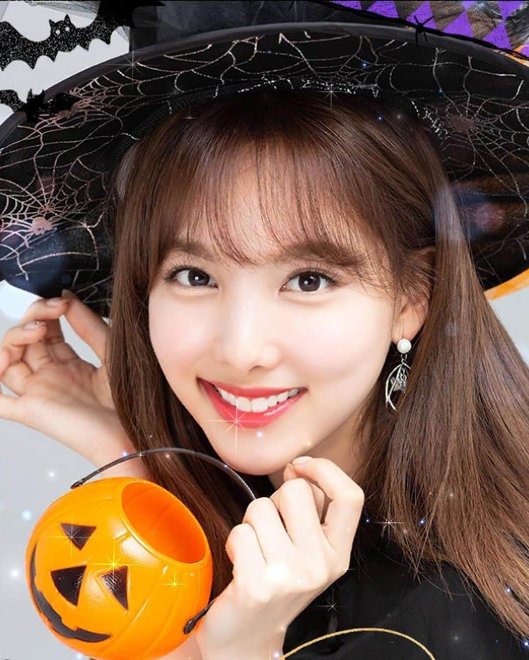 ナヨンさんのインスタグラム写真 - (ナヨンInstagram)「고고파이팅 할로윈 🧙🏻‍♀️🎃」10月8日 11時16分 - twicenayeon