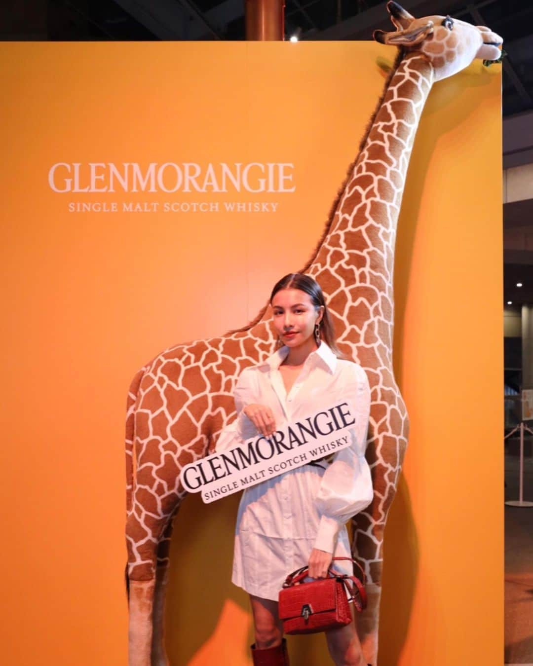 難波サキさんのインスタグラム写真 - (難波サキInstagram)「GLENMORANGIE HOUSE 2019🦒Opening partyへお邪魔してきたよ💫 ・ 楽しい写真スポットも沢山あったよ🧡『GLENMORANGIE HOUSE 2019』を2019年10月9日(水)〜14日(月)までの期間限定で六本木ヒルズアリーナにて オープンするそうです🧡 ・ #glenmorangie #glenmorangiehouse #グレンモーレンジィ  #グレンモーレンジィハウス」10月8日 22時35分 - sakinanba