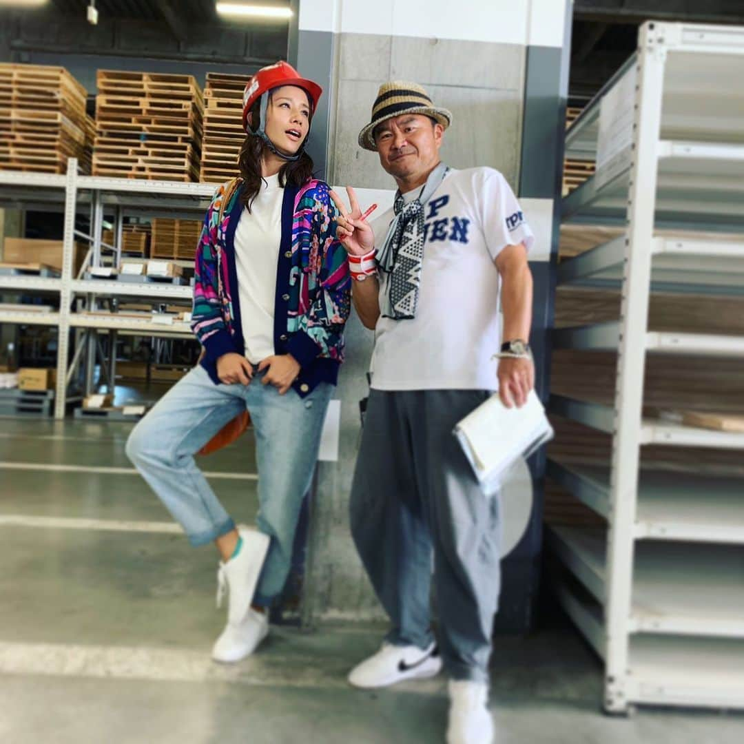 高橋メアリージュンさんのインスタグラム写真 - (高橋メアリージュンInstagram)「#ミスジコチョー  ロケで #福井充広監督 と^ ^ 第1話放送まであと10日👍 #missjikocho #10月18日放送」10月8日 21時07分 - maryjuntakahashi